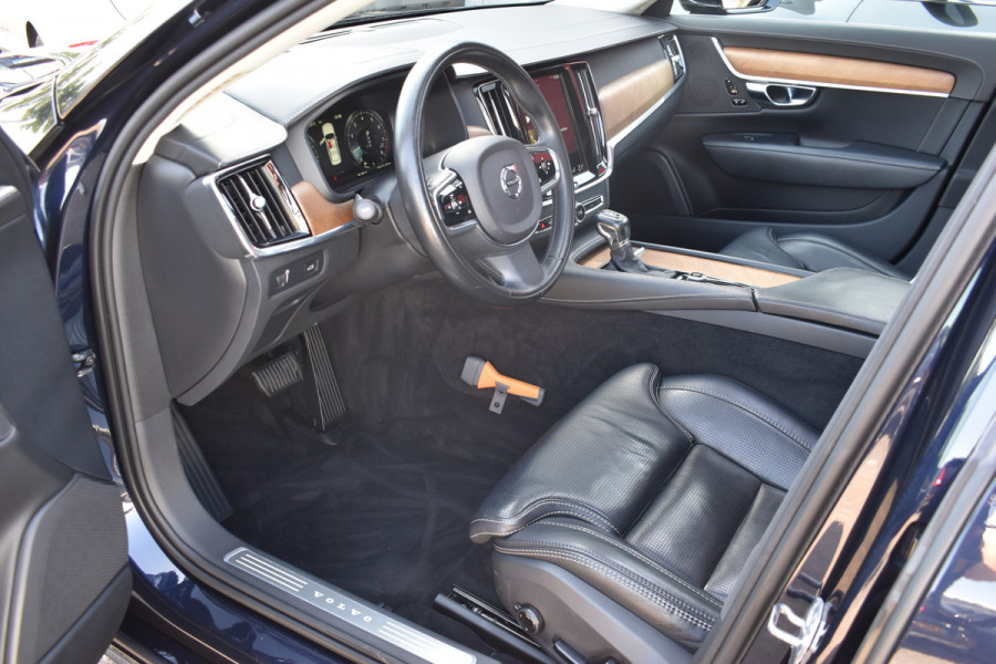 Volvo S90 T4 190PK Inscription Luxury | Trekhaak | BLIS | 360 Camera | Stoel Verwarm. V+A | Pano |