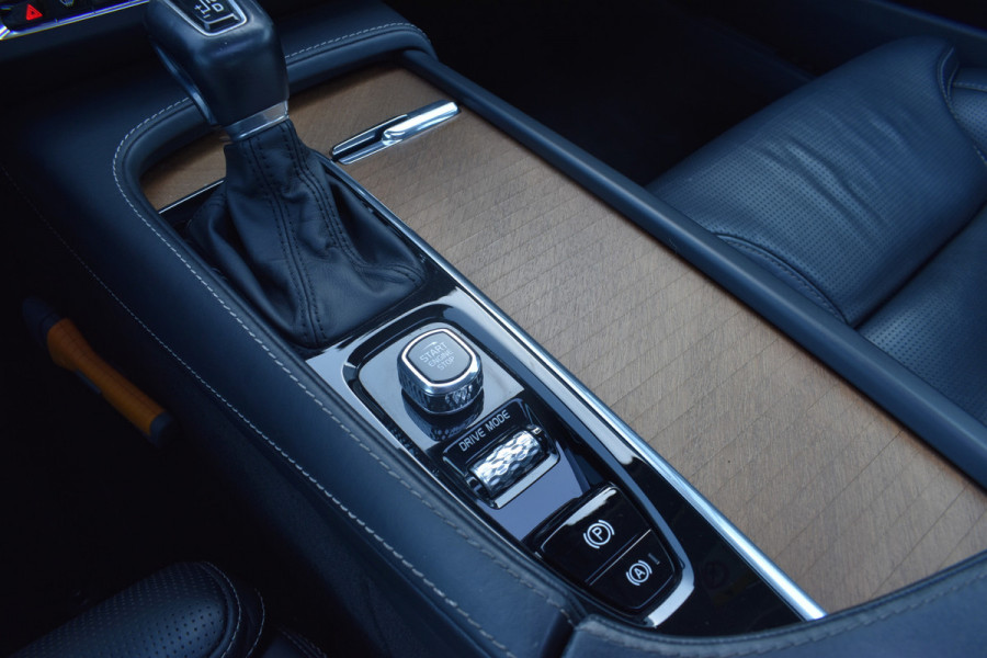 Volvo S90 T4 190PK Inscription Luxury | Trekhaak | BLIS | 360 Camera | Stoel Verwarm. V+A | Pano |