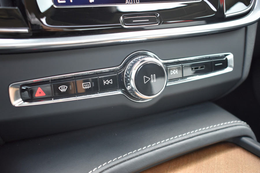 Volvo S90 T4 190PK Inscription Luxury | Trekhaak | BLIS | 360 Camera | Stoel Verwarm. V+A | Pano |
