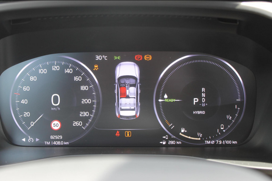 Volvo XC40 T5 262PK Automaat Recharge Business Pro Blis / Panoramisch schuif-kaneldak / Adaptieve Cruise Control / Parkeersensoren voor en achter met parkeercamera /Cross traffic alert