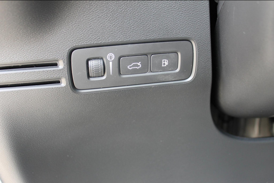 Volvo XC40 T5 262PK Automaat Recharge Business Pro Blis / Panoramisch schuif-kaneldak / Adaptieve Cruise Control / Parkeersensoren voor en achter met parkeercamera /Cross traffic alert