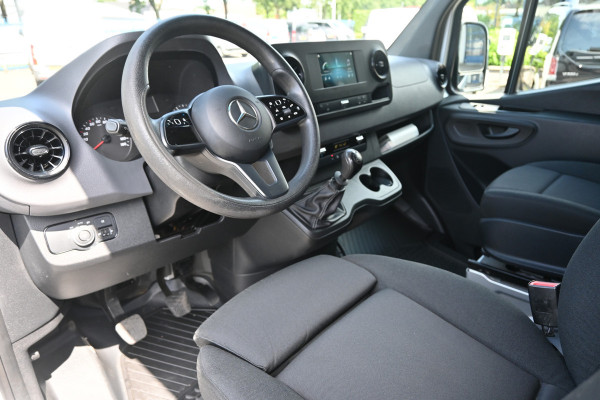 Mercedes-Benz Sprinter 315 CDI L2H1 RWD MBUX met camera, Geveerde stoel, Trekhaak, Etc.