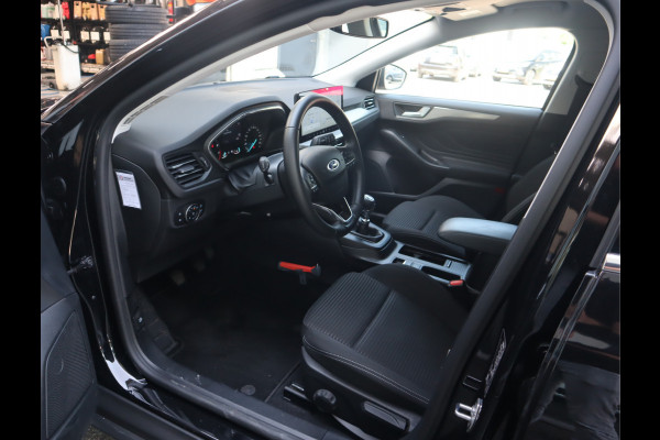 Ford Focus 1.0 EcoBoost Hybrid Titanium Carplay / Elekramen / Airco / Pdc