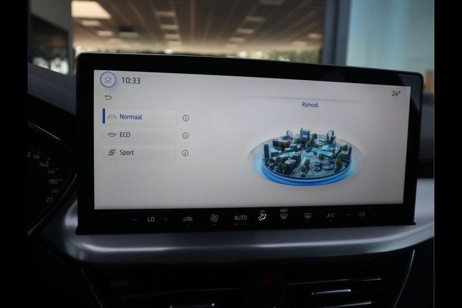 Ford Focus 1.0 EcoBoost Hybrid Titanium Carplay / Elekramen / Airco / Pdc