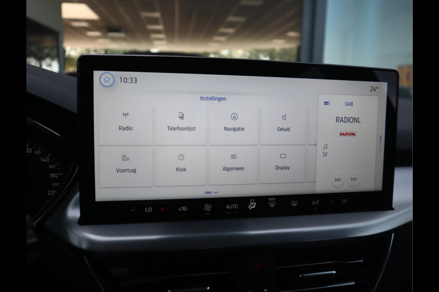 Ford Focus 1.0 EcoBoost Hybrid Titanium Carplay / Elekramen / Airco / Pdc