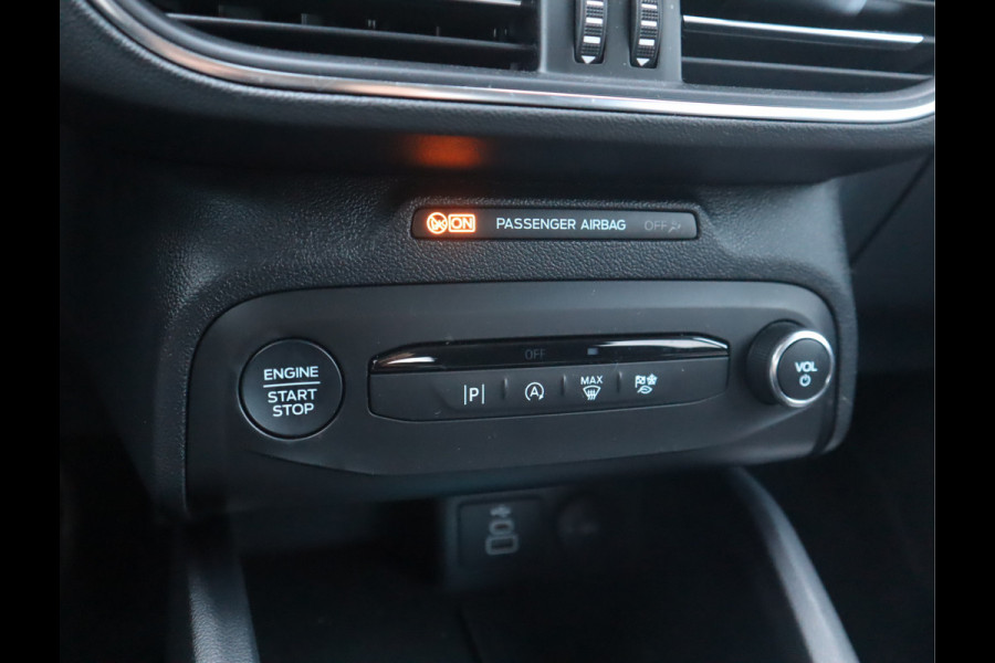 Ford Focus 1.0 EcoBoost Hybrid Titanium Carplay / Elekramen / Airco / Pdc