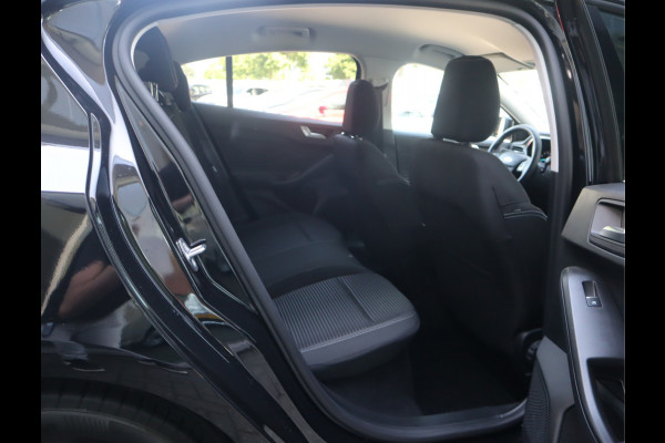 Ford Focus 1.0 EcoBoost Hybrid Titanium Carplay / Elekramen / Airco / Pdc