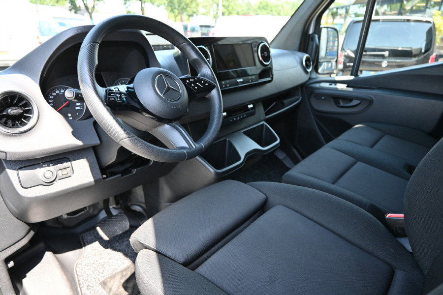 Mercedes-Benz Sprinter 317 CDI L2H2 Pro HD Led, Geveerde stoel, MBUX Navigatie, Etc.