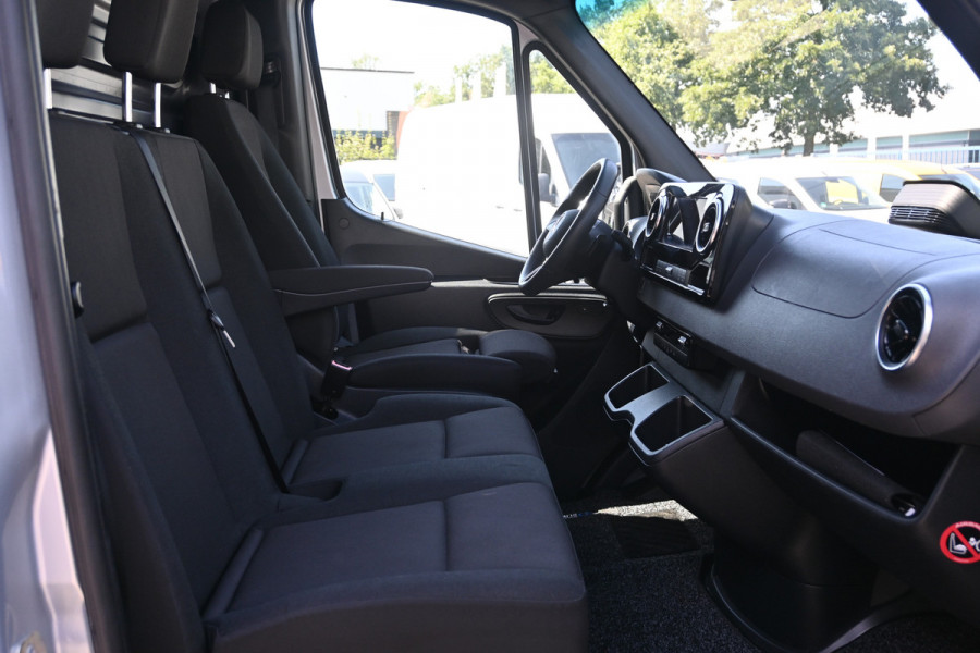 Mercedes-Benz Sprinter 317 CDI L2H2 Pro HD Led, Geveerde stoel, MBUX Navigatie, Etc.