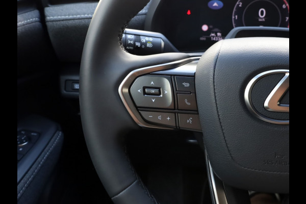 Lexus LBX 2WD Comfort & Safety | Stoelverwarming | Dodehoek | Parkeersenso