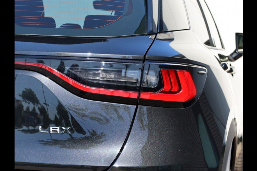 Lexus LBX 2WD Comfort & Safety | Stoelverwarming | Dodehoek | Parkeersenso