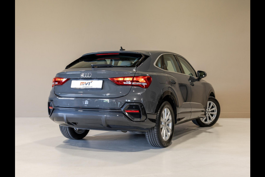 Audi Q3 Sportback 35 TFSI Business Edition / 150pk / Leder / Dodehoek herkenning / Stoelverwarming /