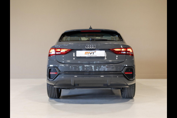 Audi Q3 Sportback 35 TFSI Business Edition / 150pk / Leder / Dodehoek herkenning / Stoelverwarming /