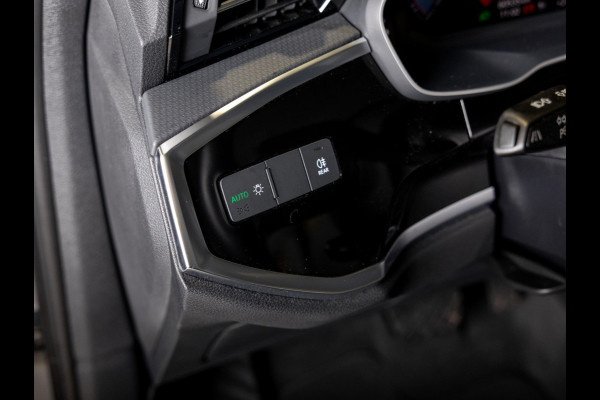 Audi Q3 Sportback 35 TFSI Business Edition / 150pk / Leder / Dodehoek herkenning / Stoelverwarming /