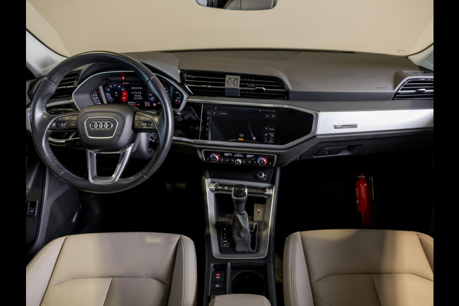 Audi Q3 Sportback 35 TFSI Business Edition / 150pk / Leder / Dodehoek herkenning / Stoelverwarming /