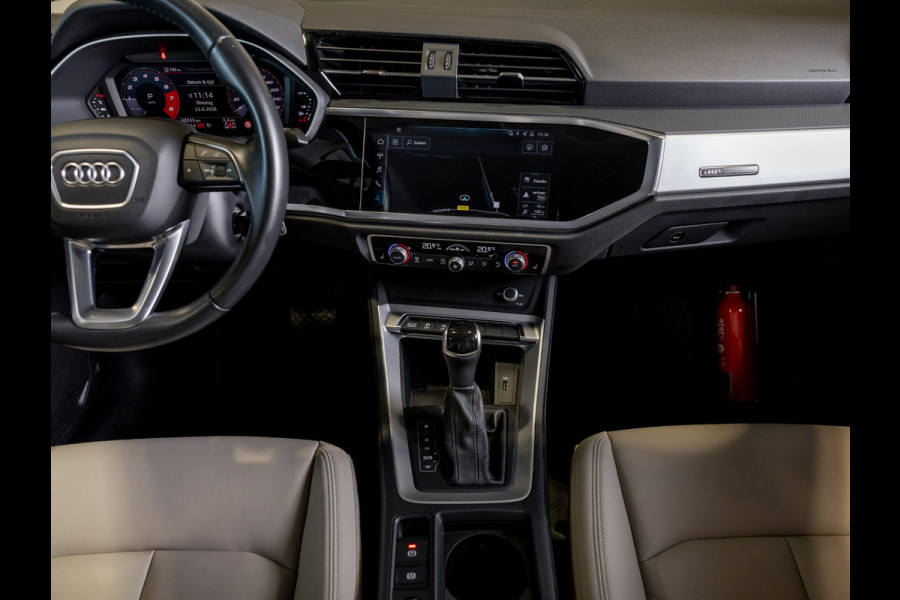 Audi Q3 Sportback 35 TFSI Business Edition / 150pk / Leder / Dodehoek herkenning / Stoelverwarming /