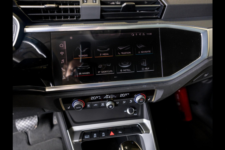 Audi Q3 Sportback 35 TFSI Business Edition / 150pk / Leder / Dodehoek herkenning / Stoelverwarming /