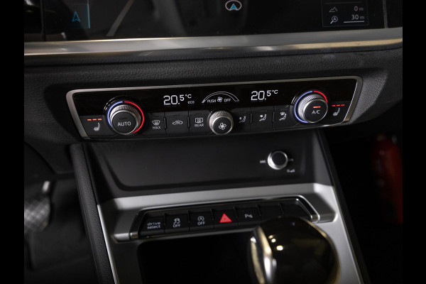 Audi Q3 Sportback 35 TFSI Business Edition / 150pk / Leder / Dodehoek herkenning / Stoelverwarming /
