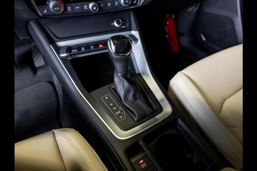 Audi Q3 Sportback 35 TFSI Business Edition / 150pk / Leder / Dodehoek herkenning / Stoelverwarming /