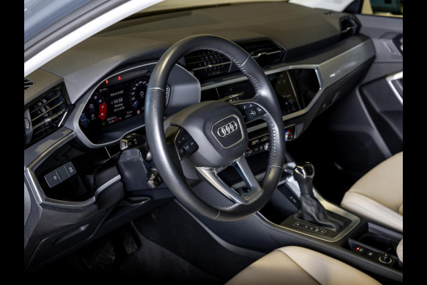 Audi Q3 Sportback 35 TFSI Business Edition / 150pk / Leder / Dodehoek herkenning / Stoelverwarming /