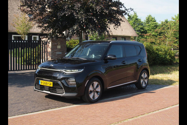 Kia e-Soul ExecutiveLine 64 kWh | Camera | Trekhaak | Harman Kardon | Head-Up Display | Apple Carplay |