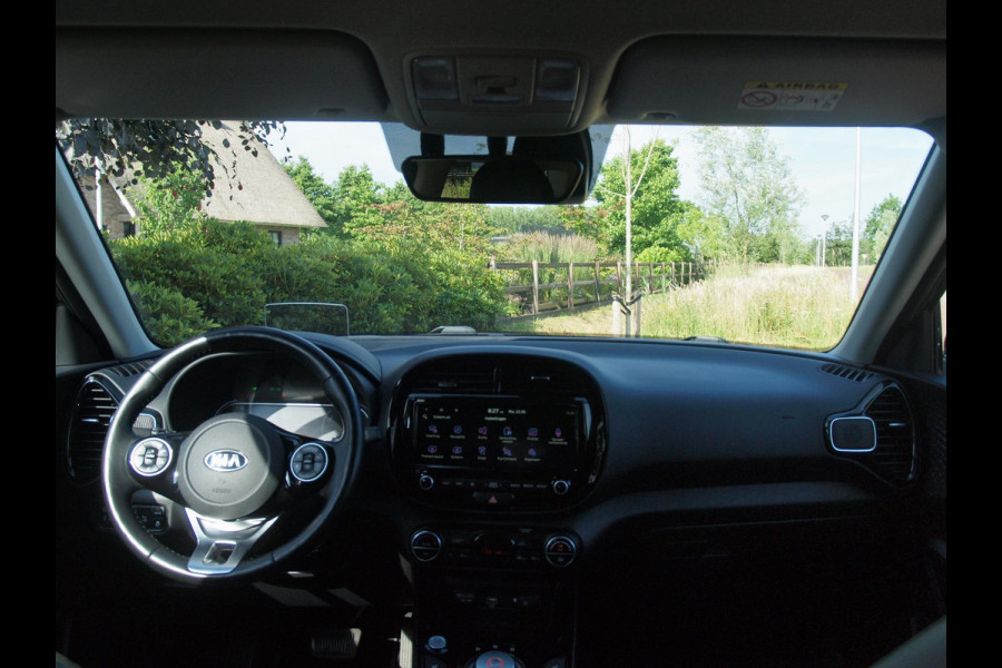 Kia e-Soul ExecutiveLine 64 kWh | Camera | Trekhaak | Harman Kardon | Head-Up Display | Apple Carplay |
