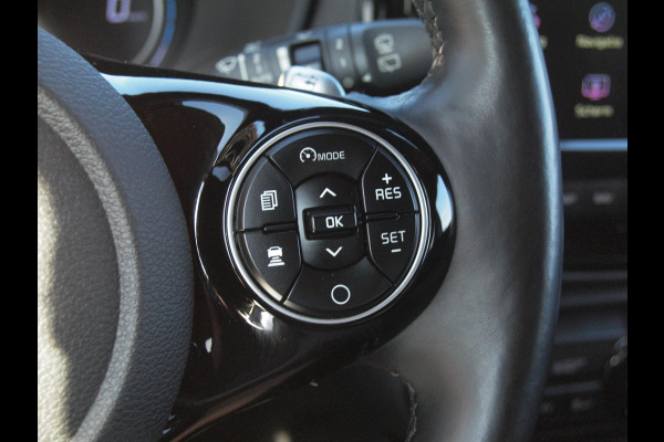 Kia e-Soul ExecutiveLine 64 kWh | Camera | Trekhaak | Harman Kardon | Head-Up Display | Apple Carplay |