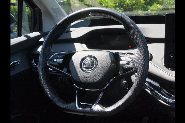 Škoda ENYAQ iV 80 | Panoramadak | Head-Up Display | Trekhaak | Camera | ACC |