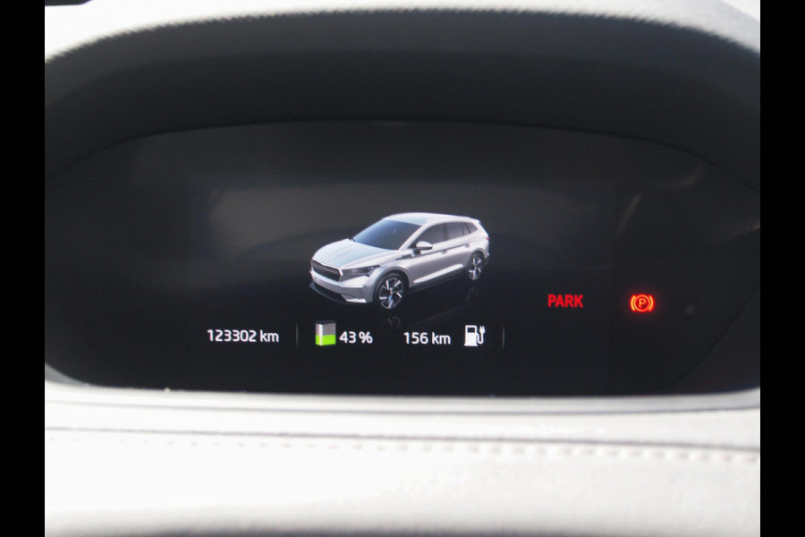 Škoda ENYAQ iV 80 | Panoramadak | Head-Up Display | Trekhaak | Camera | ACC |