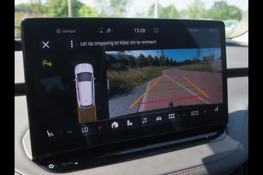 Škoda ENYAQ iV 80 | Panoramadak | Head-Up Display | Trekhaak | Camera | ACC |