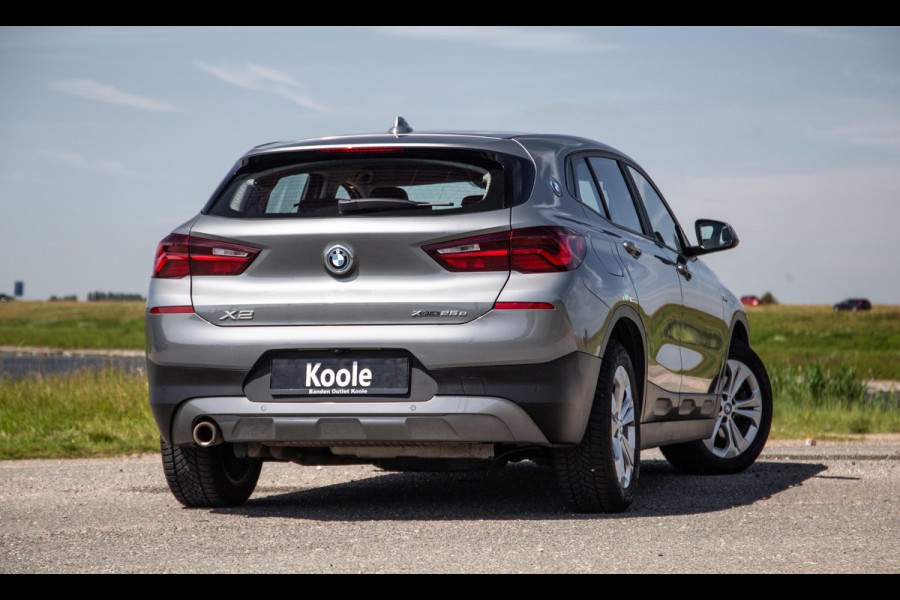 BMW X2 xDrive25e Executive CAMERA / LEDER / PLUG IN HYBRID / STOELVERWARMING / DEALER ONDERHOUDEN