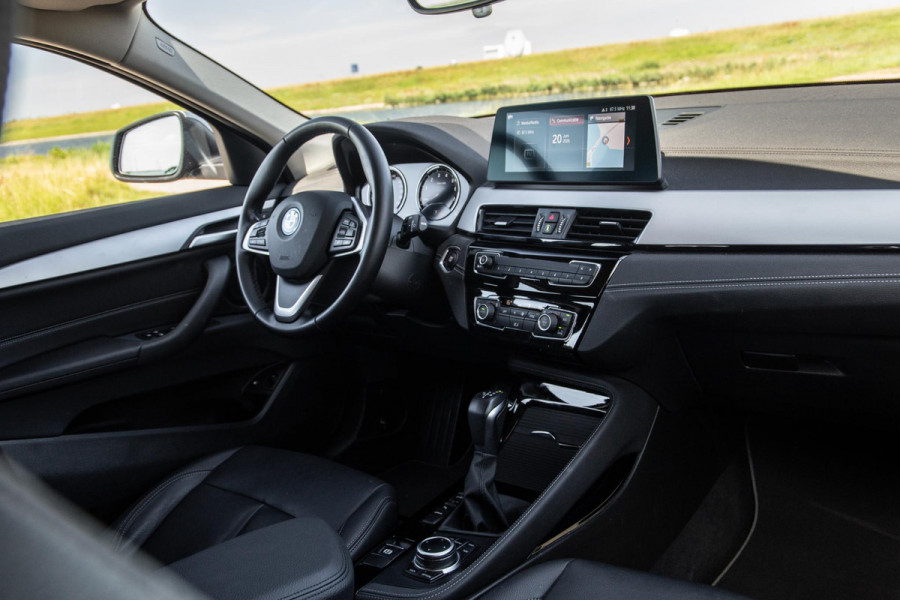 BMW X2 xDrive25e Executive CAMERA / LEDER / PLUG IN HYBRID / STOELVERWARMING / DEALER ONDERHOUDEN