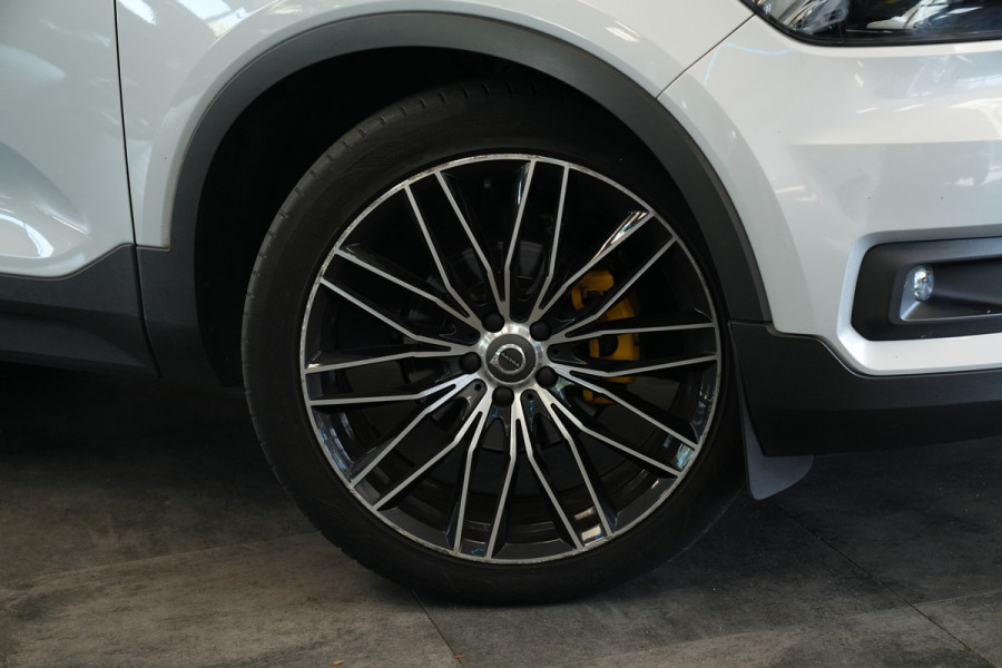 Volvo XC40 2.0 D3 R-Design Cruise/Climate 20''LM Harman&Kardon 24 Maanden garantie* (Vraag naar de voorwaarden)