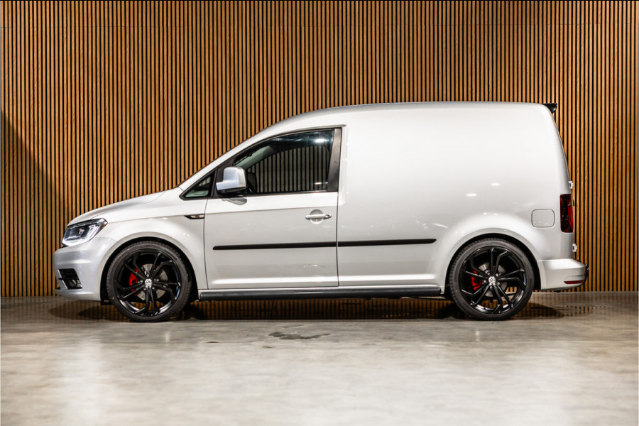 Volkswagen Caddy 2.0 TDI 185 PK DSG R-Line | Camera | CarPlay | Alarm | ACC | Lane Assist | Trekhaak | Navigatie | PDC | DAB | Nieuwe APK | NAP Logisch