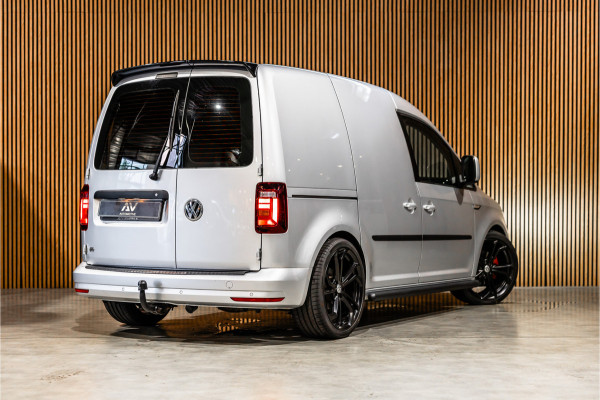 Volkswagen Caddy 2.0 TDI 185 PK DSG R-Line | Camera | CarPlay | Alarm | ACC | Lane Assist | Trekhaak | Navigatie | PDC | DAB | Nieuwe APK | NAP Logisch