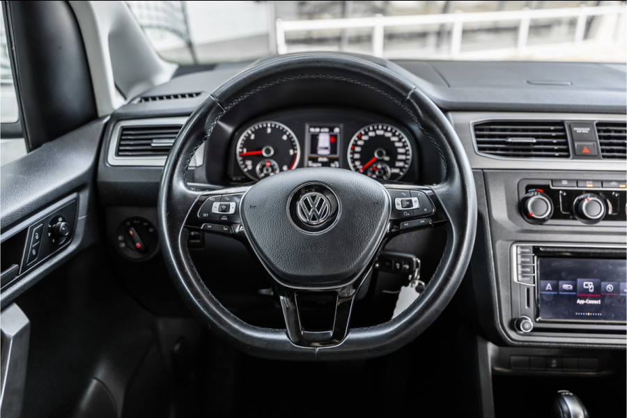 Volkswagen Caddy 2.0 TDI 185 PK DSG R-Line | Camera | CarPlay | Alarm | ACC | Lane Assist | Trekhaak | Navigatie | PDC | DAB | Nieuwe APK | NAP Logisch