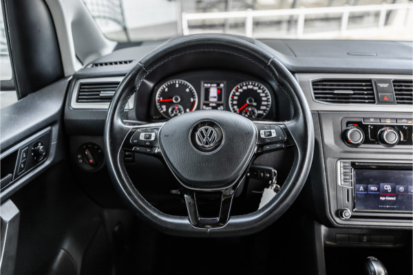 Volkswagen Caddy 2.0 TDI 185 PK DSG R-Line | Camera | CarPlay | Alarm | ACC | Lane Assist | Trekhaak | Navigatie | PDC | DAB | Nieuwe APK | NAP Logisch