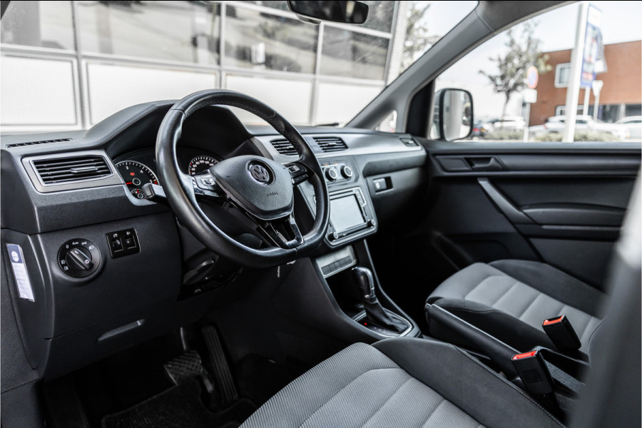 Volkswagen Caddy 2.0 TDI 185 PK DSG R-Line | Camera | CarPlay | Alarm | ACC | Lane Assist | Trekhaak | Navigatie | PDC | DAB | Nieuwe APK | NAP Logisch