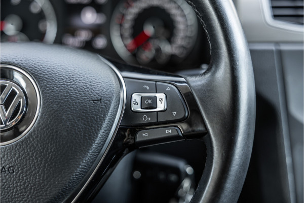 Volkswagen Caddy 2.0 TDI 185 PK DSG R-Line | Camera | CarPlay | Alarm | ACC | Lane Assist | Trekhaak | Navigatie | PDC | DAB | Nieuwe APK | NAP Logisch