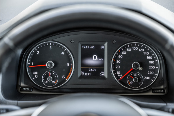 Volkswagen Caddy 2.0 TDI 185 PK DSG R-Line | Camera | CarPlay | Alarm | ACC | Lane Assist | Trekhaak | Navigatie | PDC | DAB | Nieuwe APK | NAP Logisch