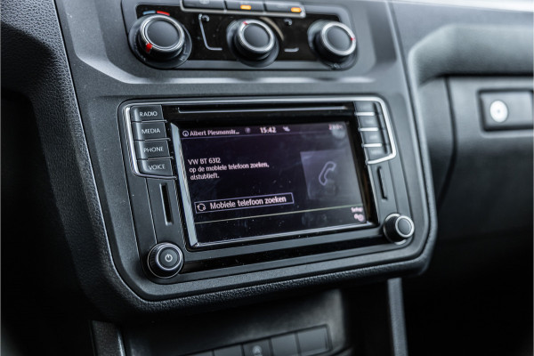 Volkswagen Caddy 2.0 TDI 185 PK DSG R-Line | Camera | CarPlay | Alarm | ACC | Lane Assist | Trekhaak | Navigatie | PDC | DAB | Nieuwe APK | NAP Logisch