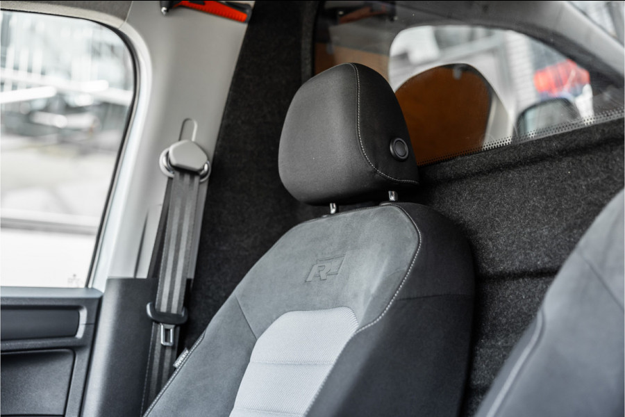 Volkswagen Caddy 2.0 TDI 185 PK DSG R-Line | Camera | CarPlay | Alarm | ACC | Lane Assist | Trekhaak | Navigatie | PDC | DAB | Nieuwe APK | NAP Logisch