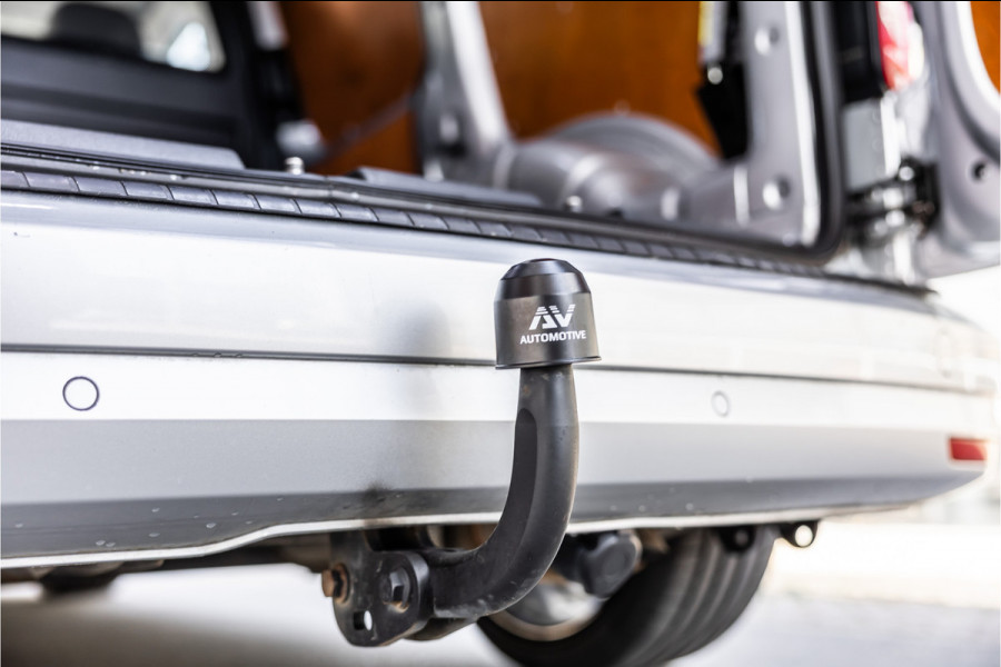 Volkswagen Caddy 2.0 TDI 185 PK DSG R-Line | Camera | CarPlay | Alarm | ACC | Lane Assist | Trekhaak | Navigatie | PDC | DAB | Nieuwe APK | NAP Logisch