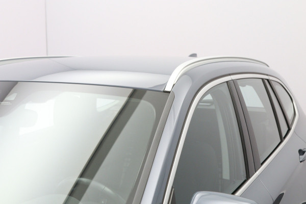 BMW X1 sDrive18i High 140 PK Executive Edition, Trekhaak, Head-Up Display, Stoelverwarming, Sportstoelen