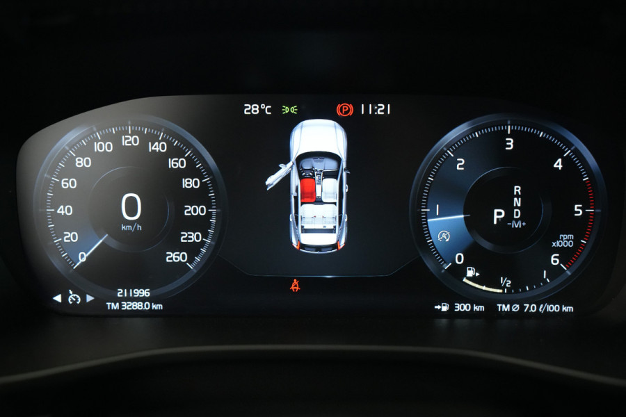 Volvo XC40 2.0 D3 R-Design Cruise/Climate 20''LM Harman&Kardon 24 Maanden garantie* (Vraag naar de voorwaarden)