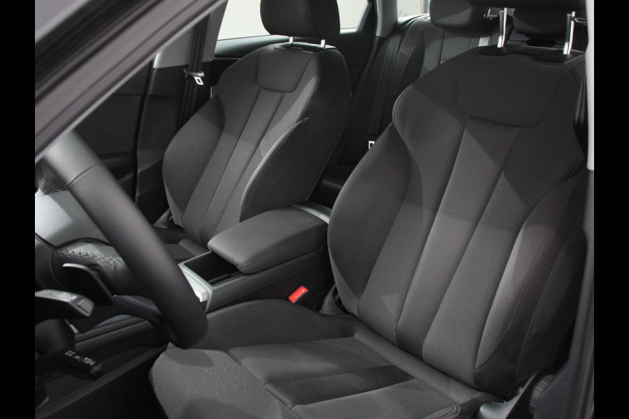 Audi A4 Avant 40 TFSI 205pk Automaat S Line Plus Navigatie Climate Control