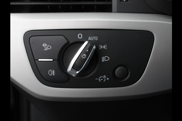 Audi A4 Avant 40 TFSI 205pk Automaat S Line Plus Navigatie Climate Control