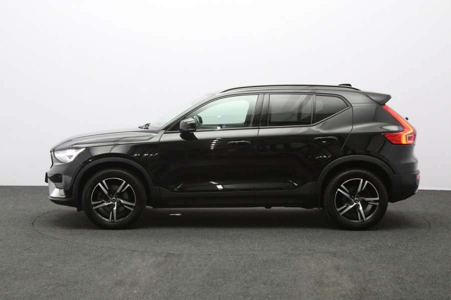 Volvo XC40 2.0 B3 164 PK Plus Dark, Harman/Kardon, Leder, Trekhaak, Memory, Camera