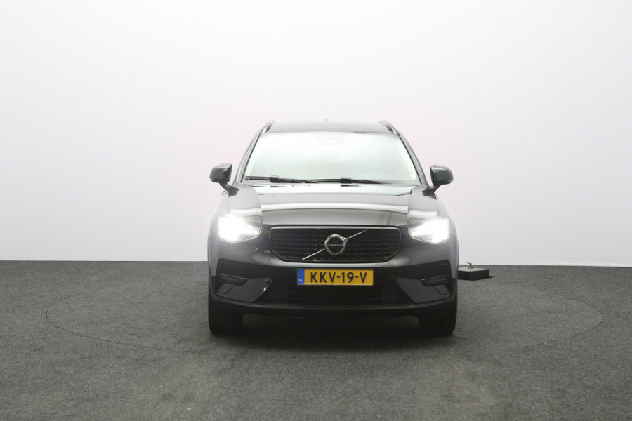 Volvo XC40 2.0 B3 164 PK Plus Dark, Harman/Kardon, Leder, Trekhaak, Memory, Camera