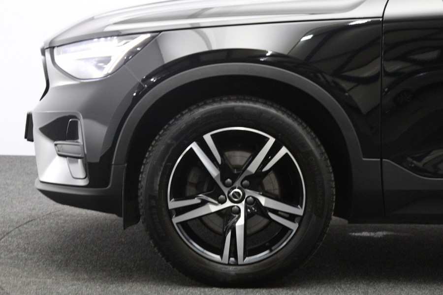 Volvo XC40 2.0 B3 164 PK Plus Dark, Harman/Kardon, Leder, Trekhaak, Memory, Camera